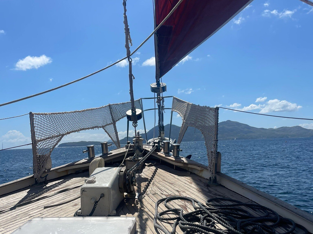 Sailaway Charters-波连萨必去景点