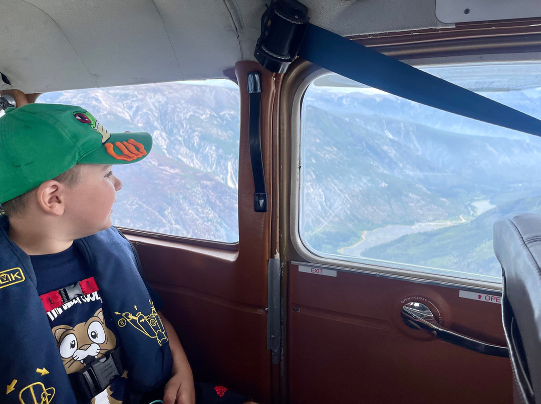 Stewart's Lodge & Camps主图