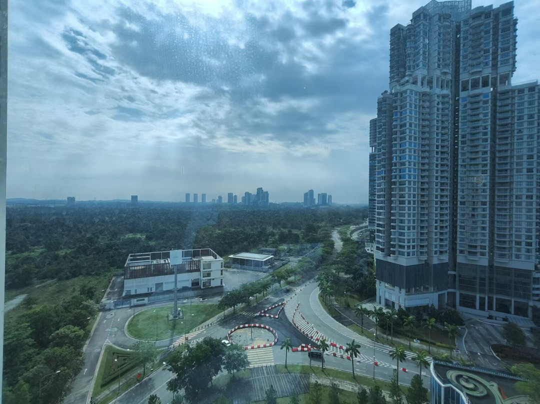 Pinetree Marina Resort主图