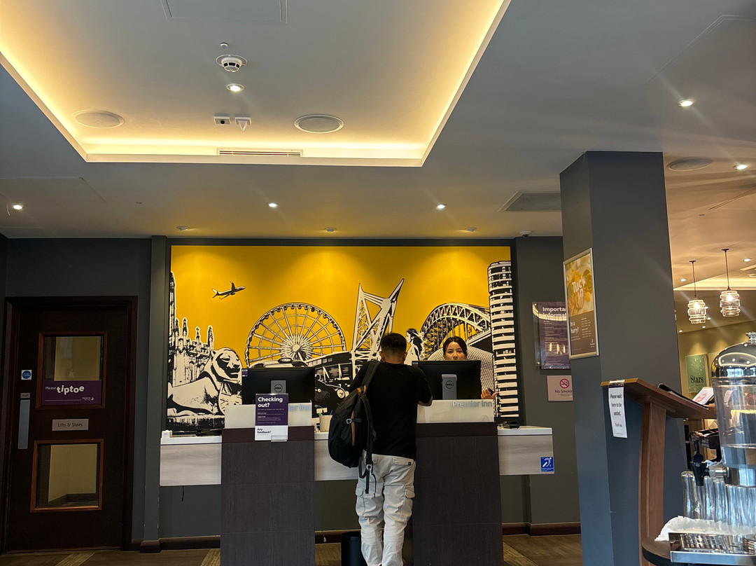 Premier Inn London Uxbridge Town Centre hotel主图