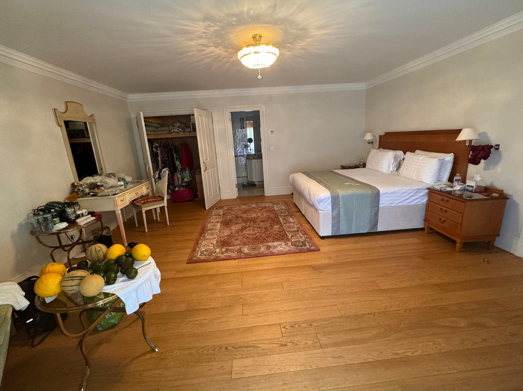 The Dixcart Hotel