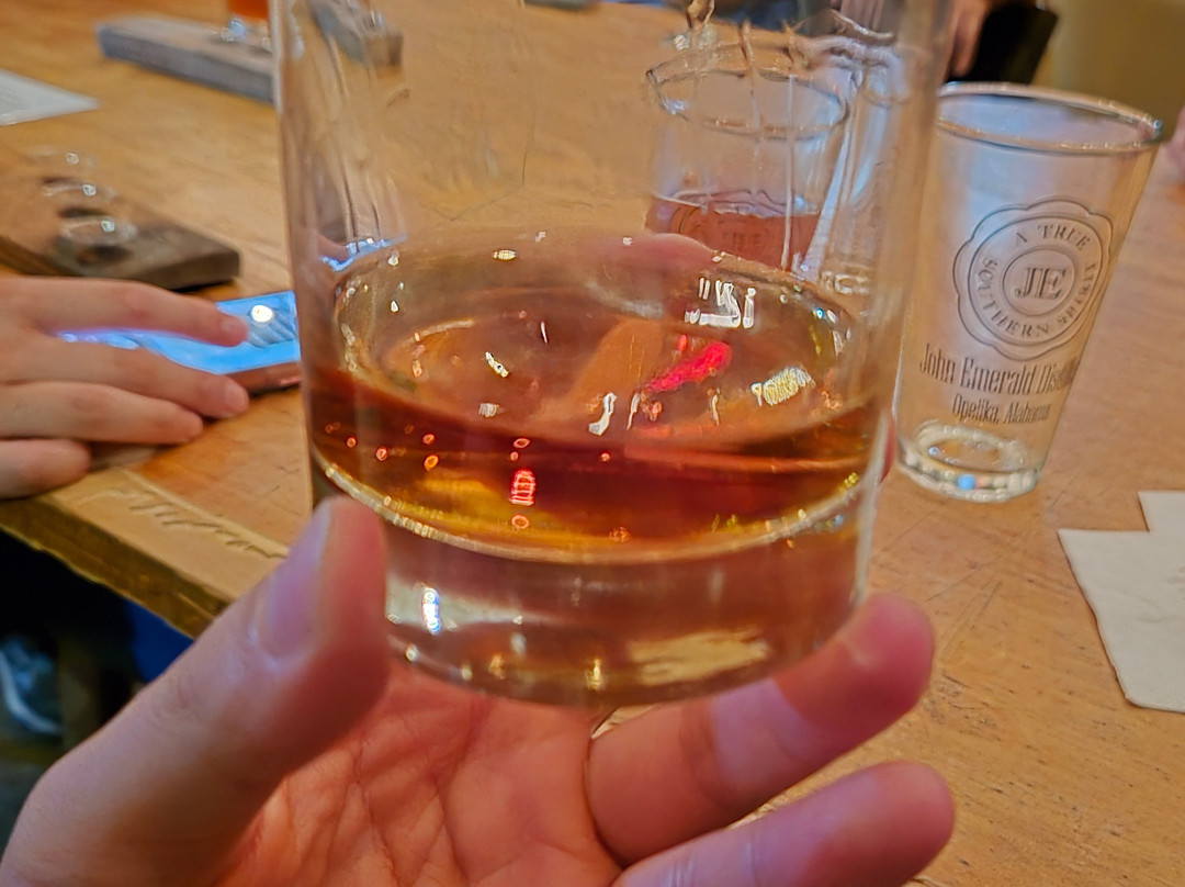 John Emerald Distilling Company-欧佩莱卡必去景点