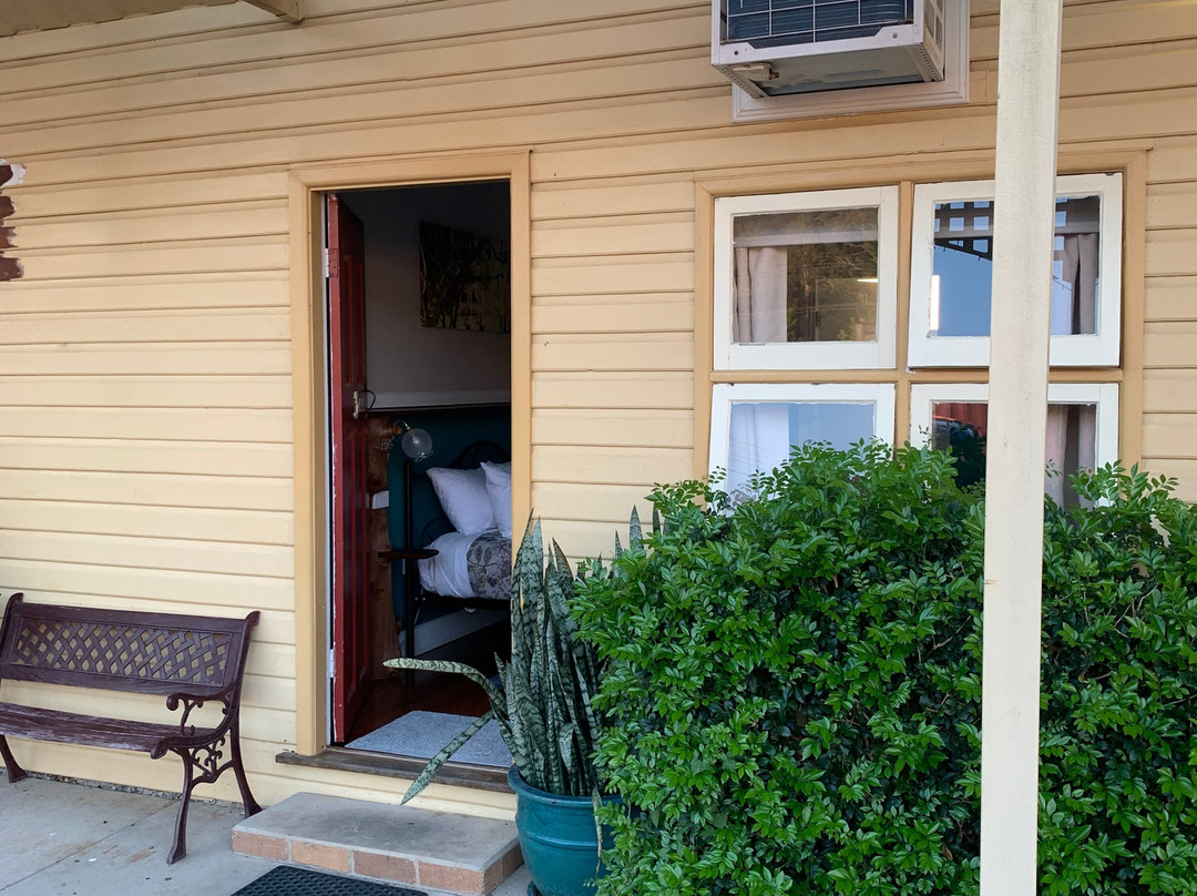 The Lady Jane Motel主图