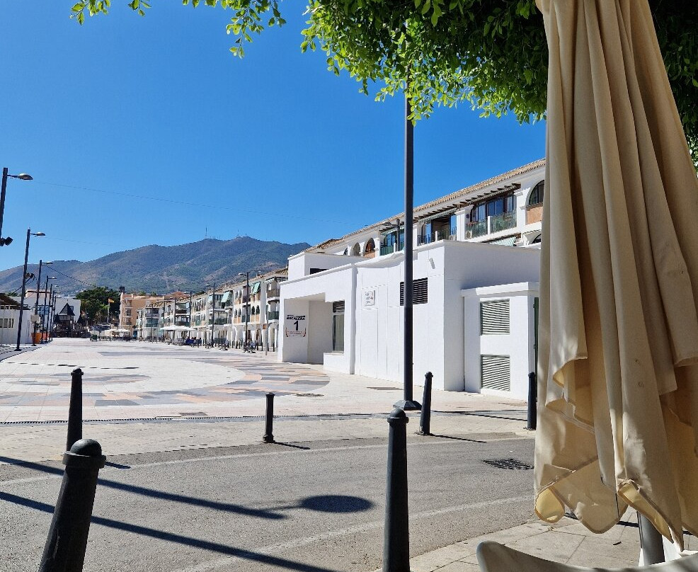 Plaza Adolfo Saurez景点图片