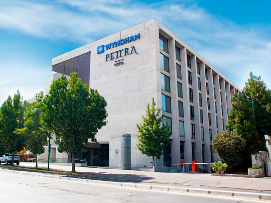 Wyndham Santiago Pettra主图