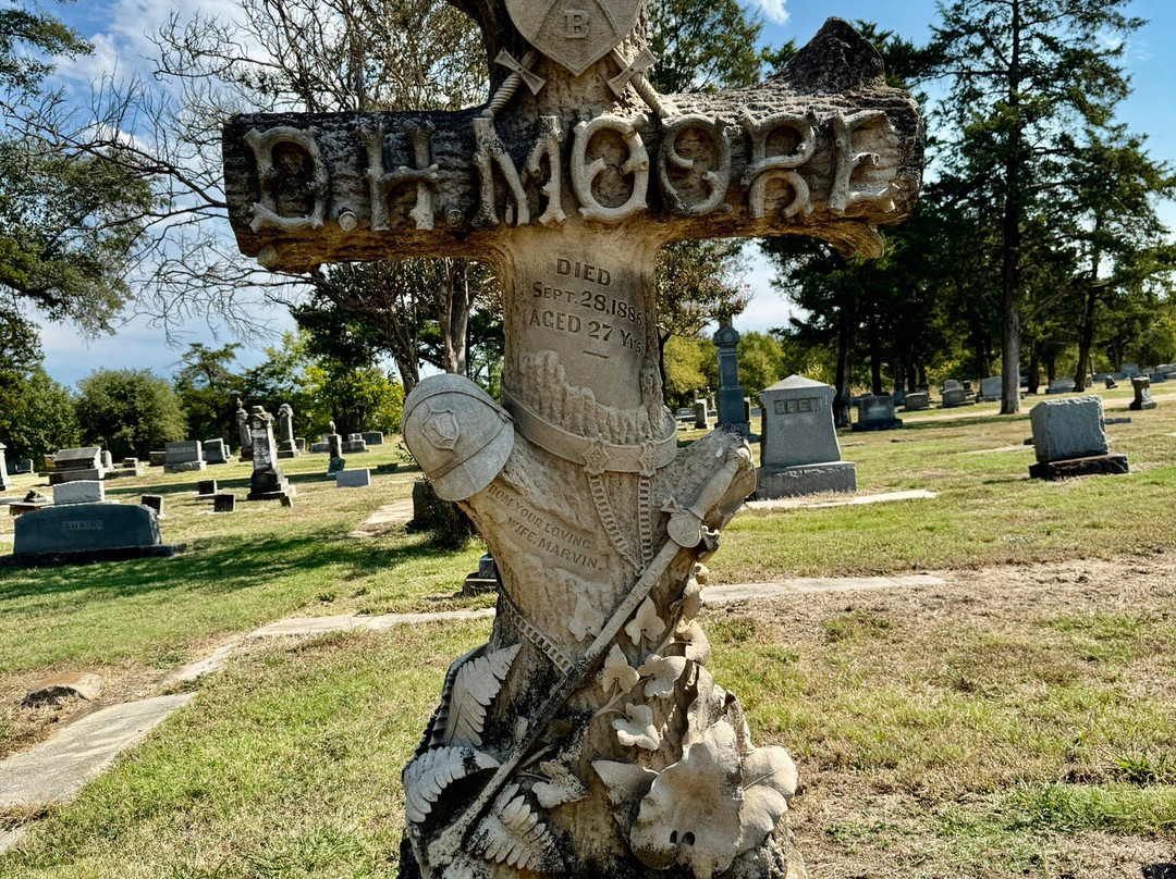 Evergreen Cemetery-巴黎必去景点