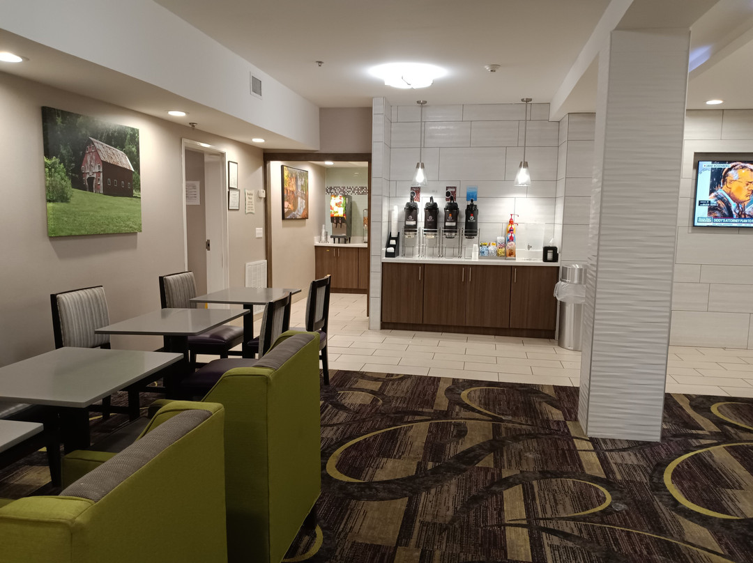La Quinta Inn & Suites by Wyndham Milledgeville主图