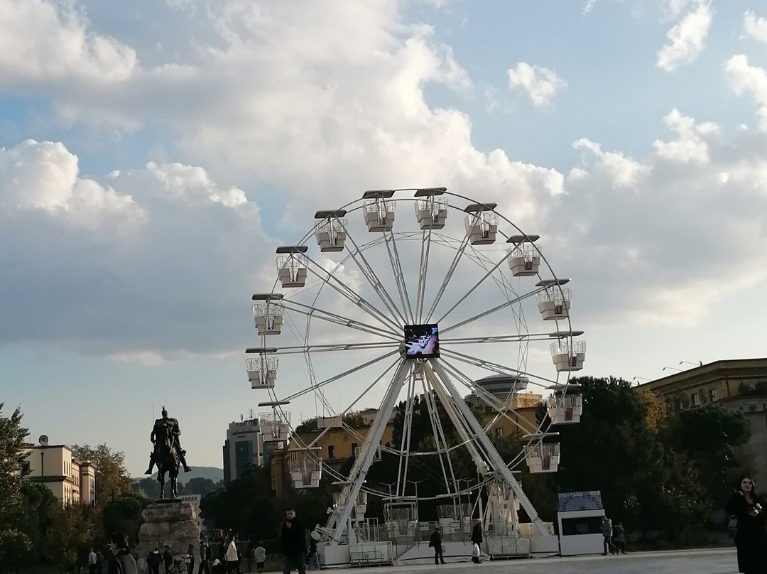 Skanderbeg Statue-地拉那必去景点