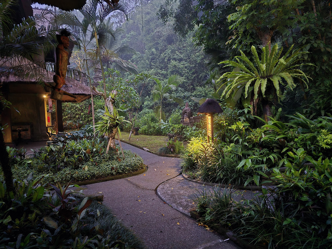 替佳睦普酒店主图