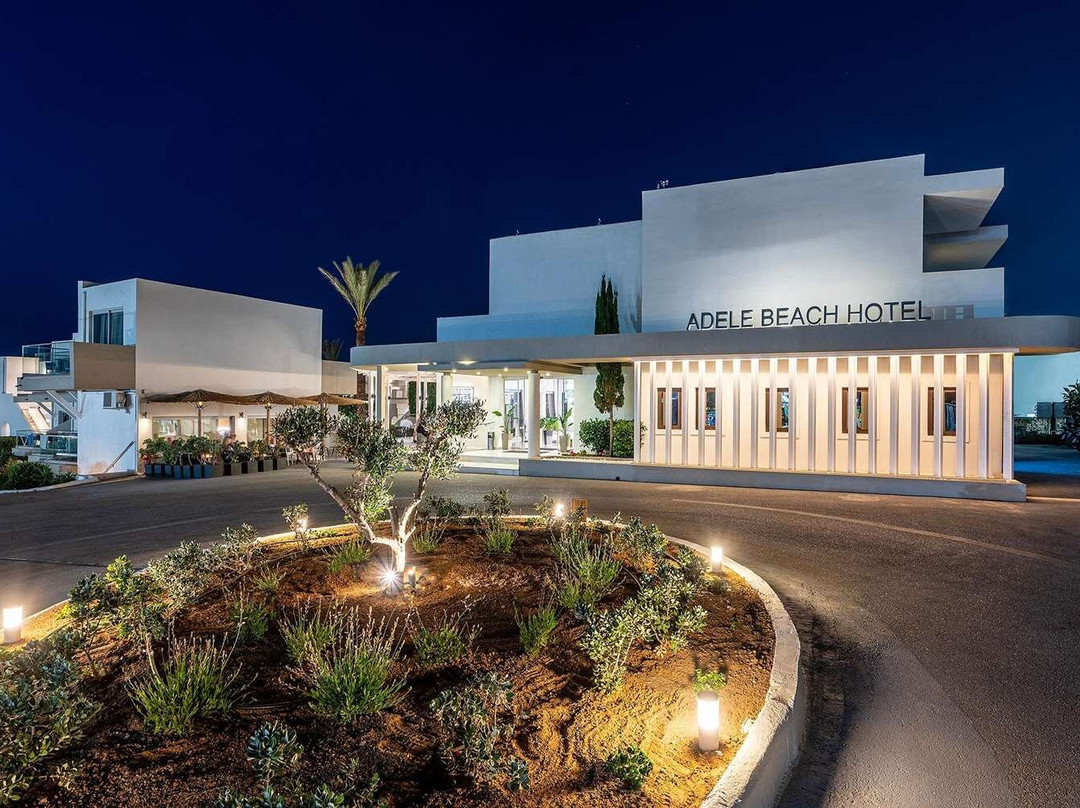 Adele Beach Hotel主图