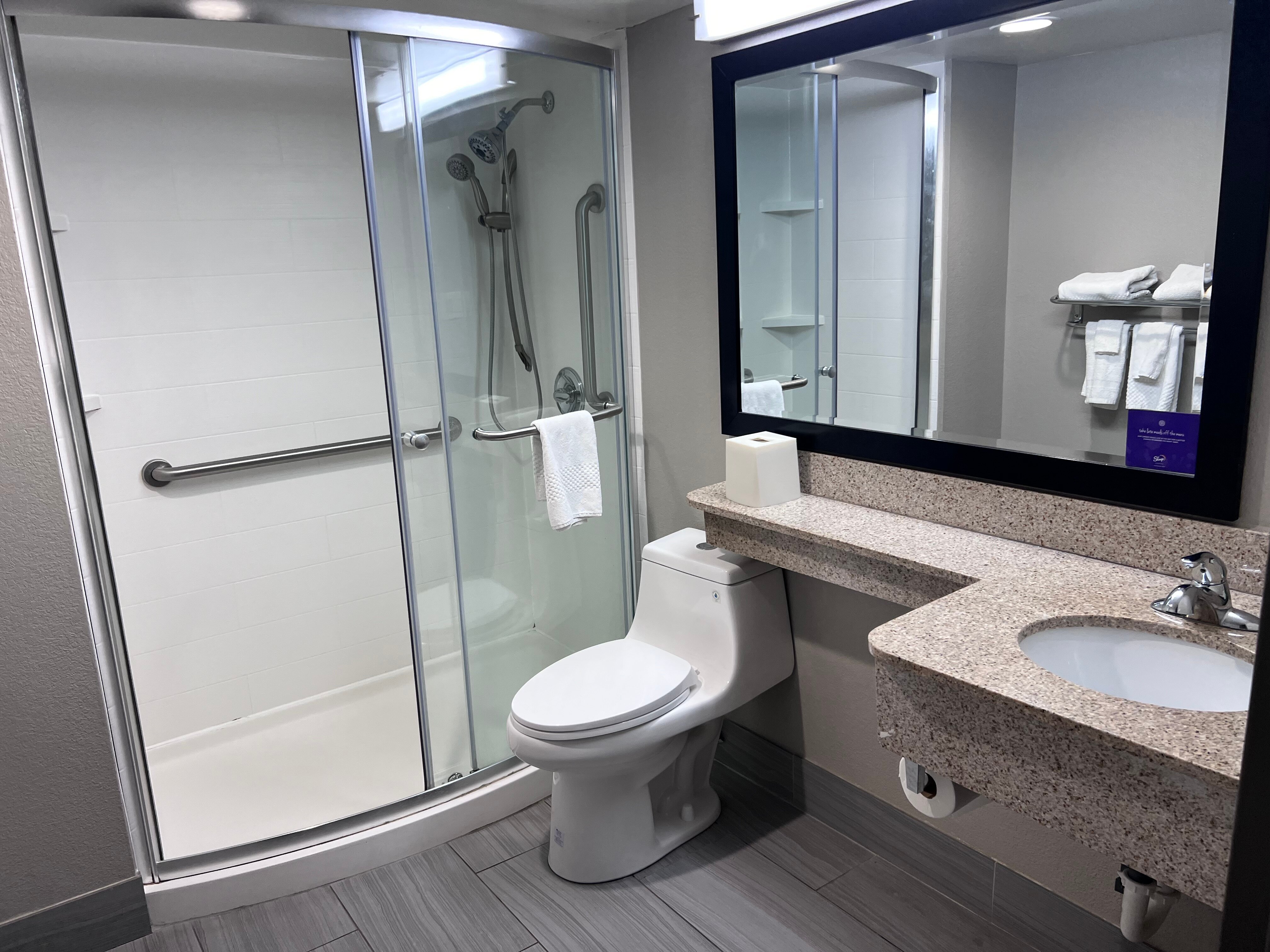 Sleep Inn Terre Haute University Area-浴室