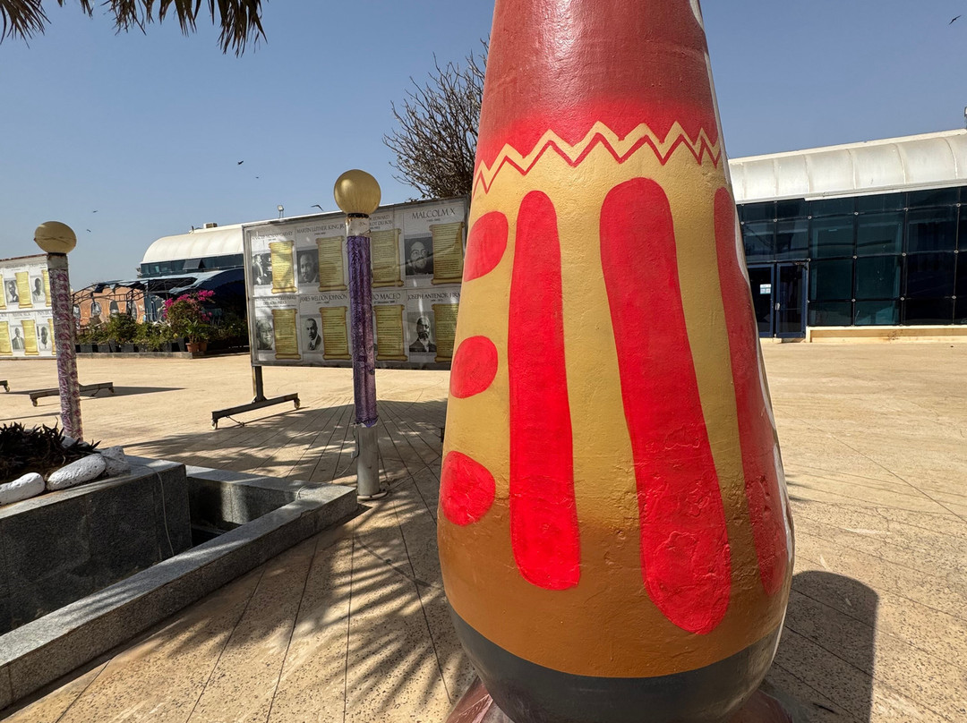 Place Du Souvenir Africain-达喀尔必去景点