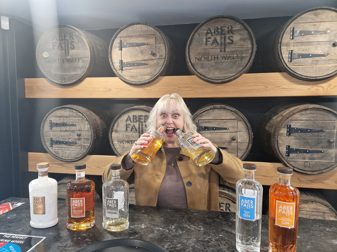 Aber Falls Whisky Distillery景点图片