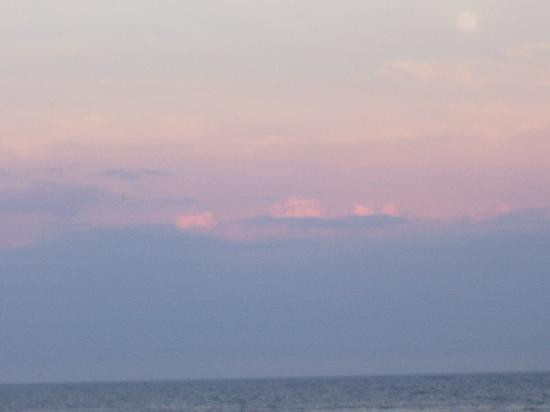 Boardwalk Sand & Surf Inn Beach Hotel主图