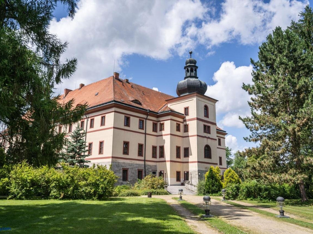 Zamek Lnare