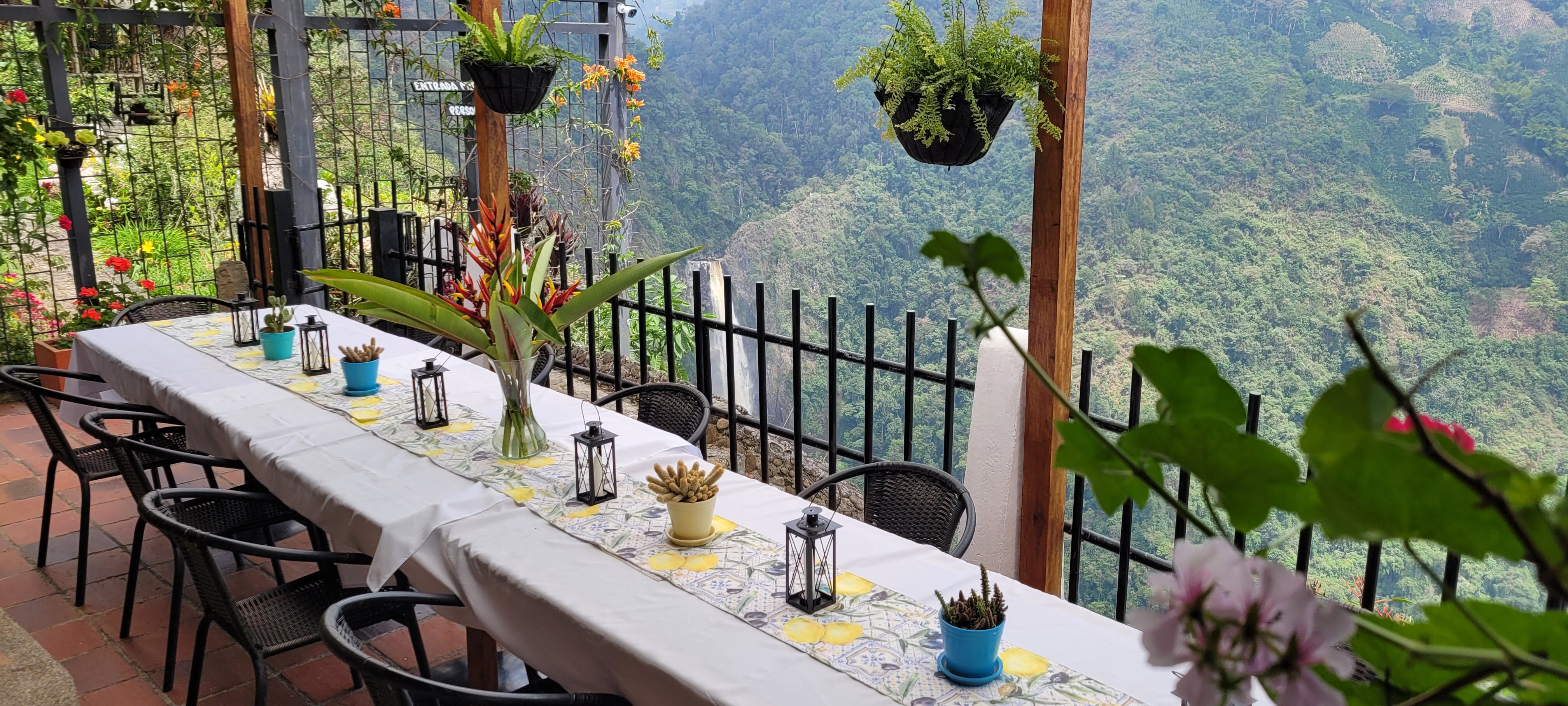 EcoHotel Bordones-餐饮