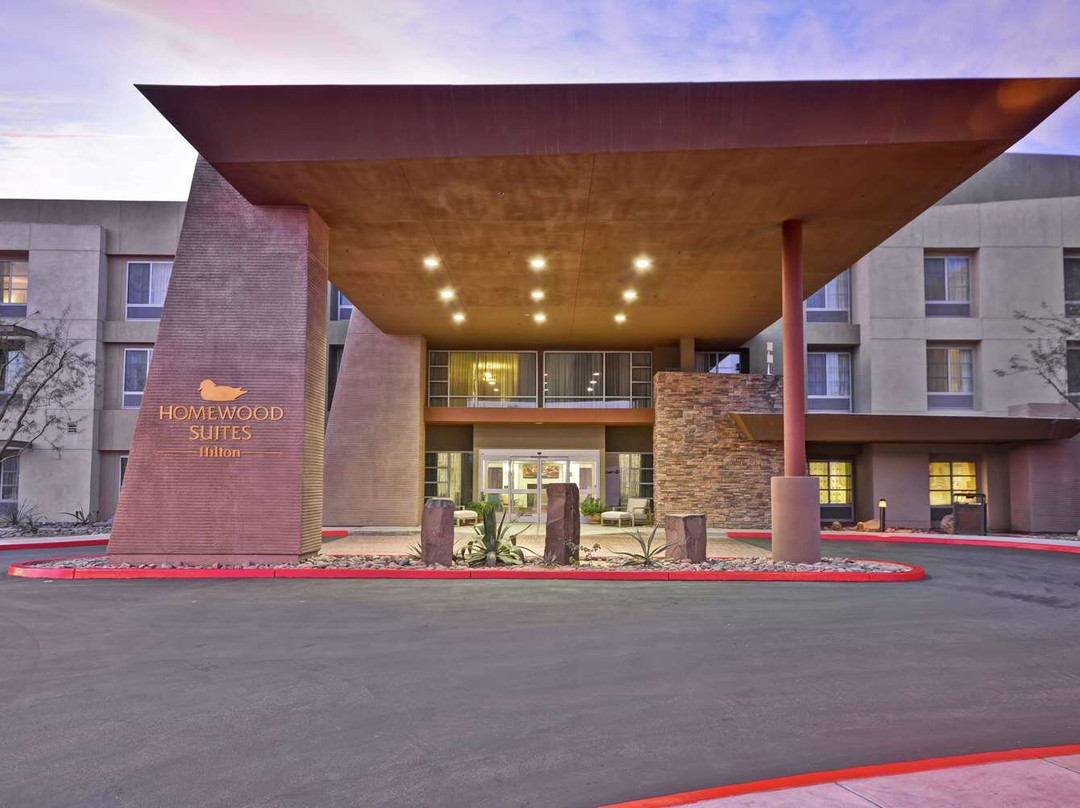 棕榈沙漠希尔顿惠庭套房酒店