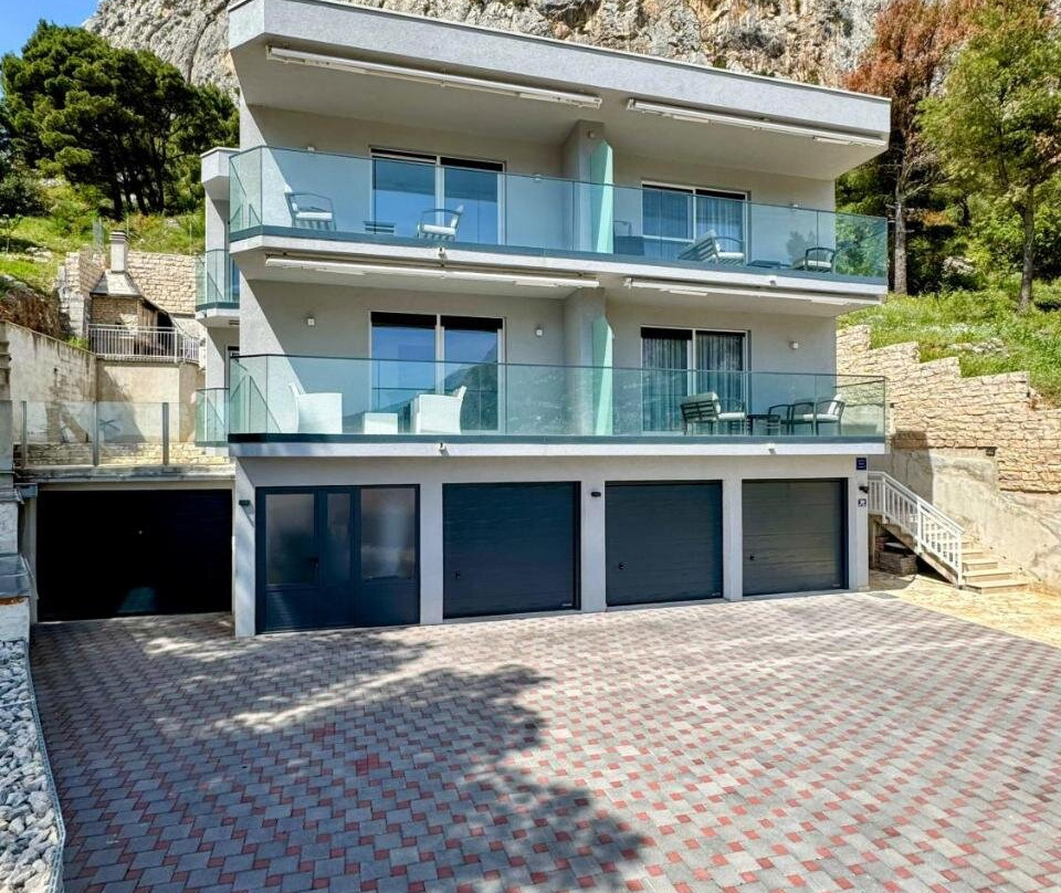 Apartments Elin