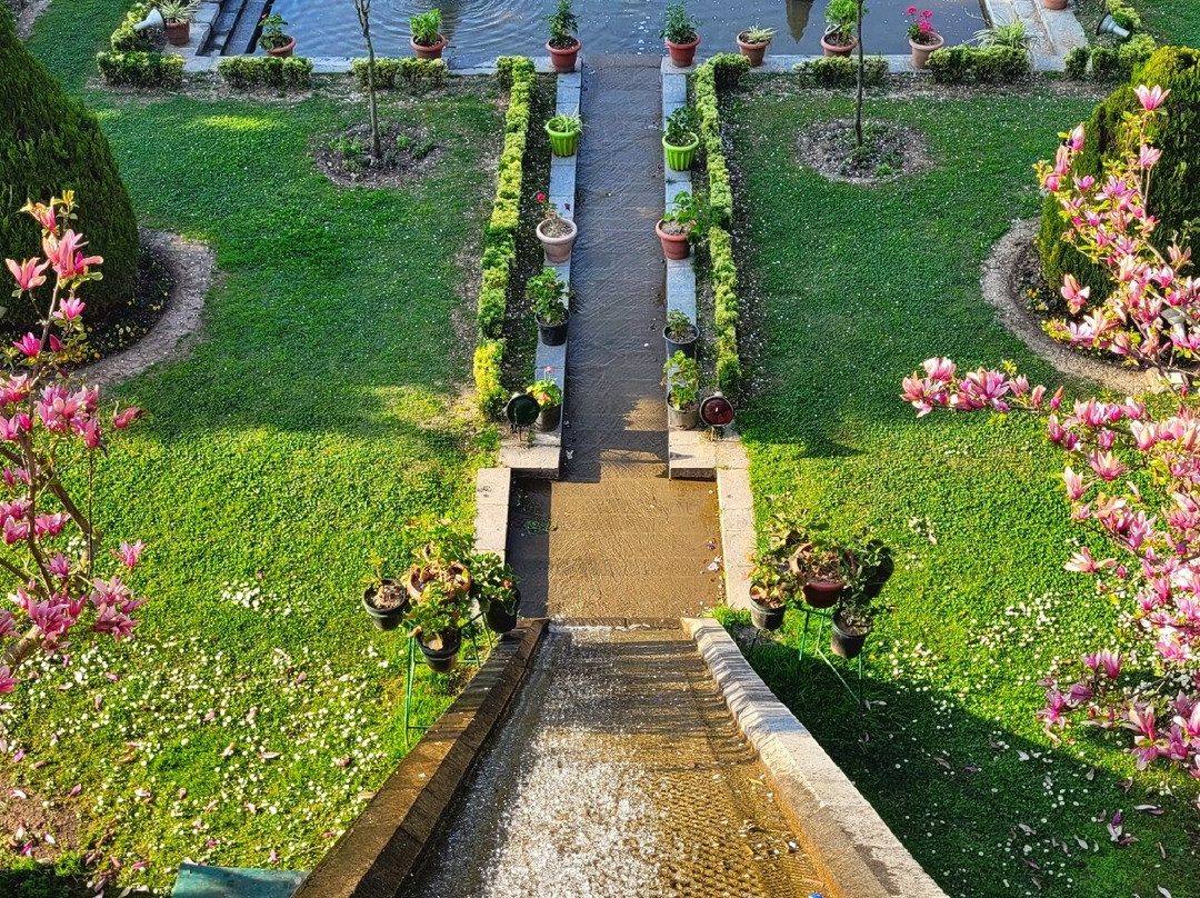 Chashme Shahi Gardens-斯利那加必去景点