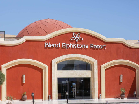Elphistone Resort主图