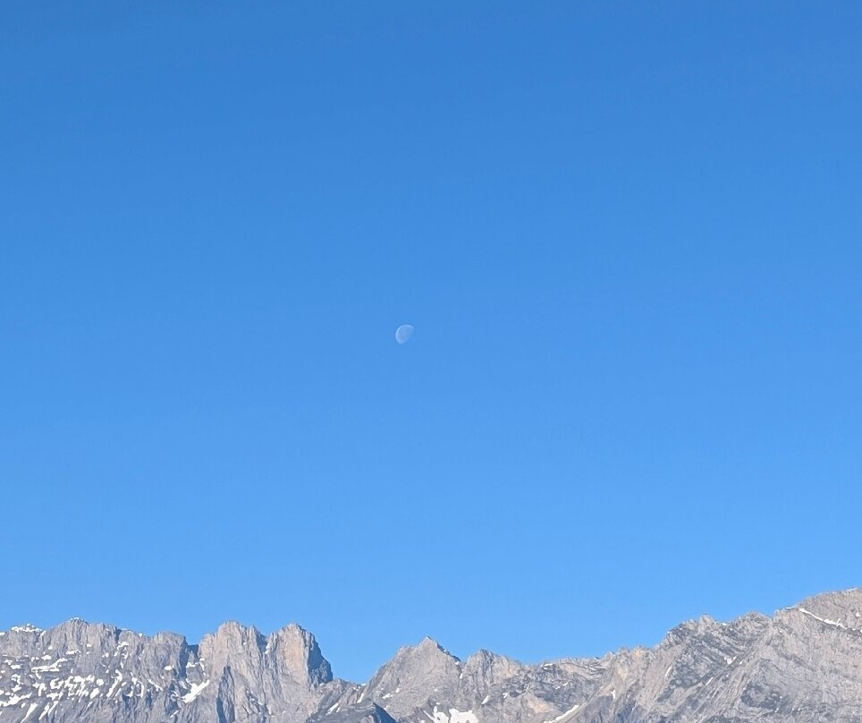 Altimood Rando & Raquette Alpes Du Sud-Saint-Firmin必去景点