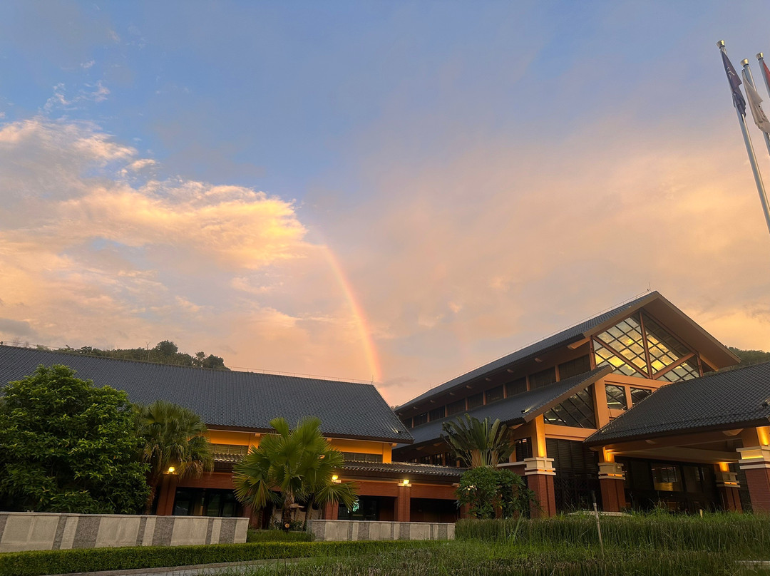 海南琼中福朋喜来登酒店主图