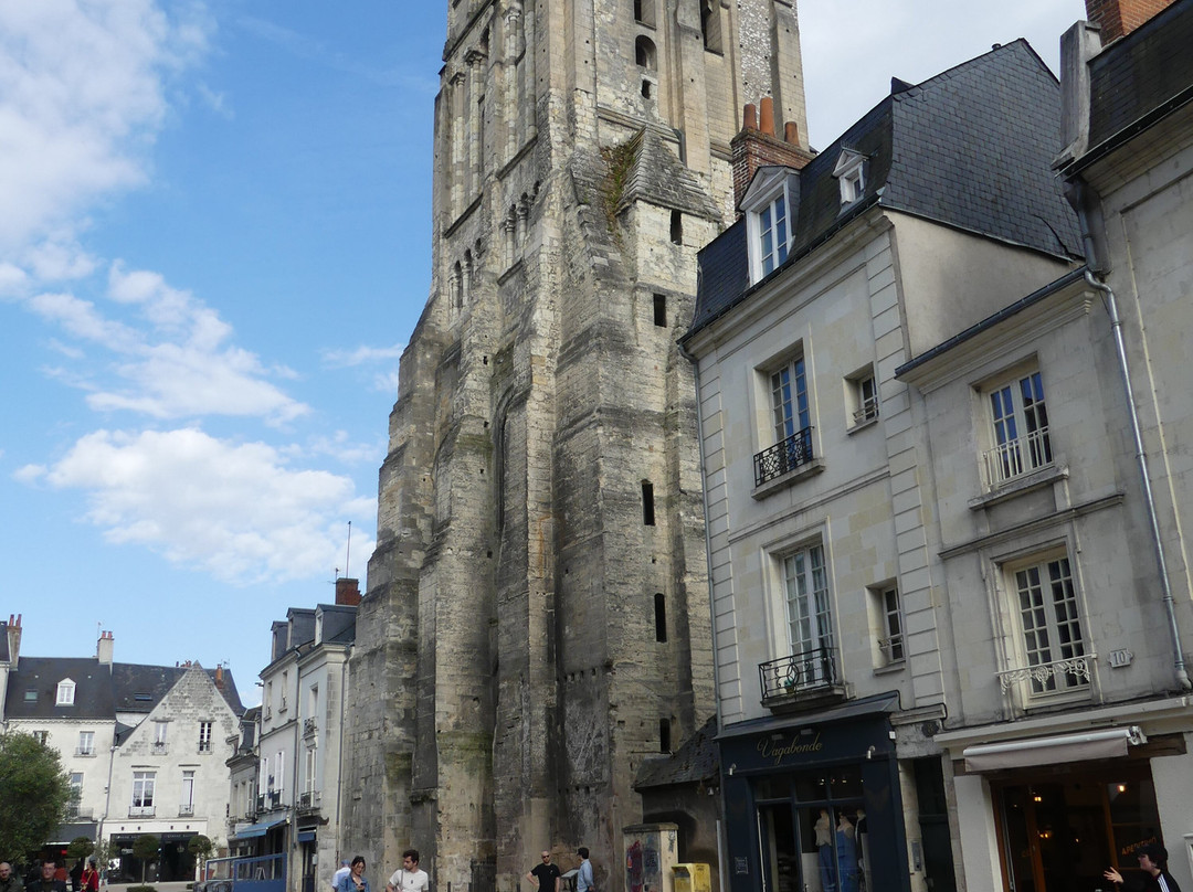 Place de Chateauneuf-图尔必去景点