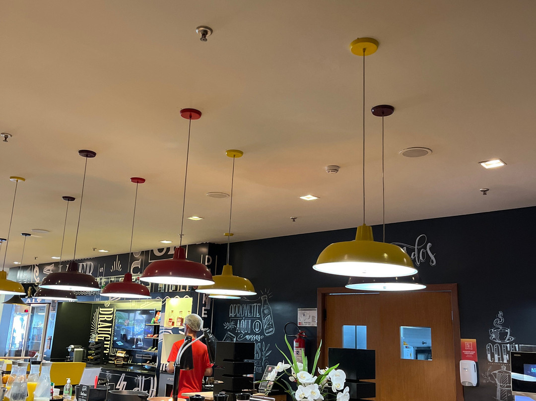 宜必思若茵维莱酒店主图