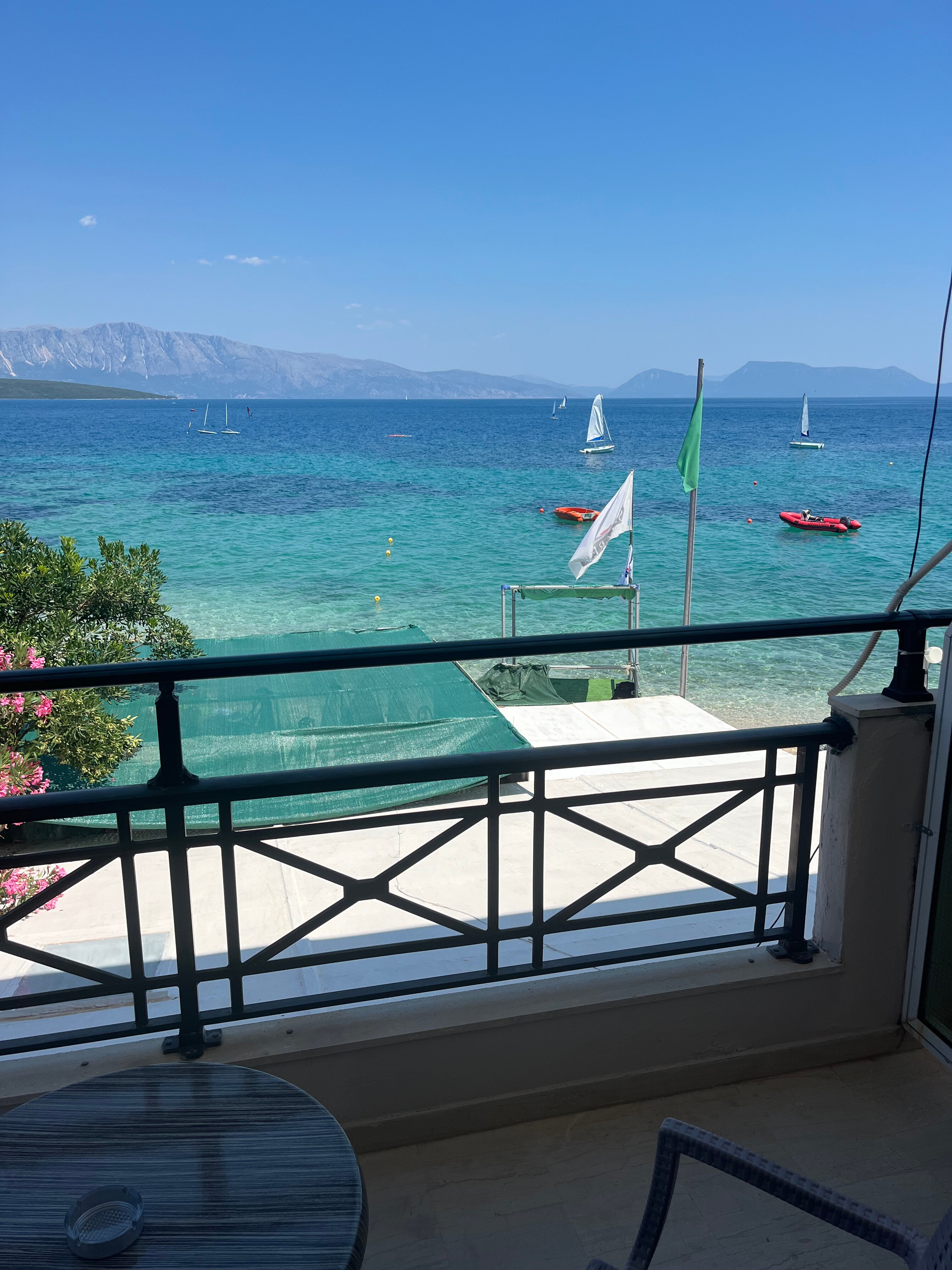 Nikiana Beach Club-官方