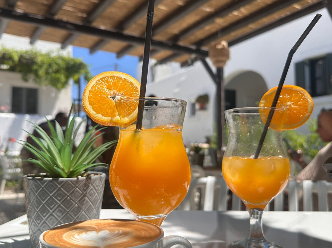 叶莱尼酒店主图