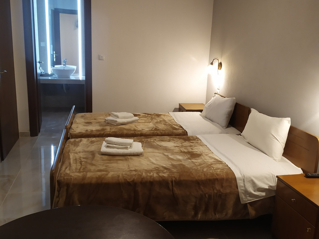 SmallHotel - Vevi主图
