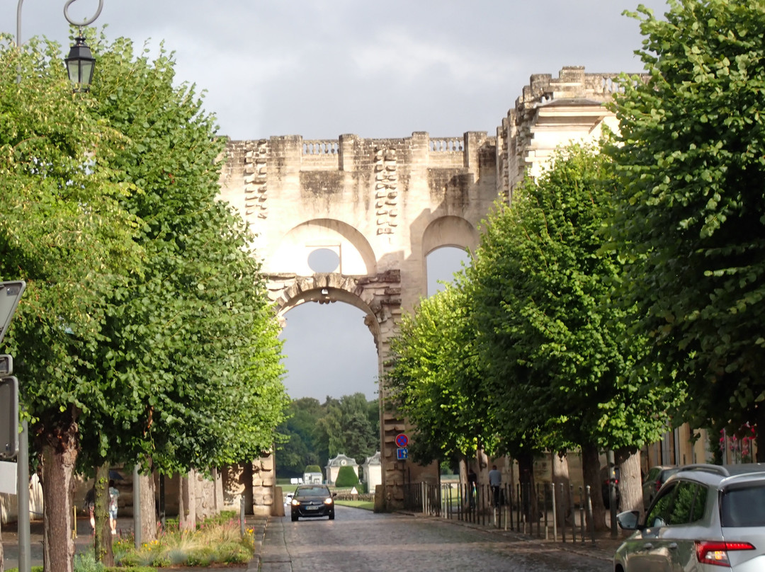 Porte Saint-Denis-尚蒂伊必去景点