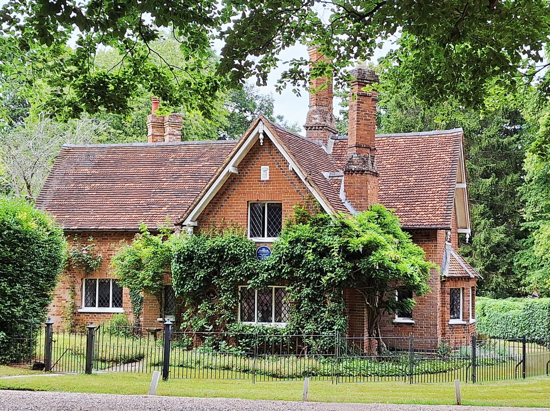 Chenies Manor House And Gardens-Chenies必去景点