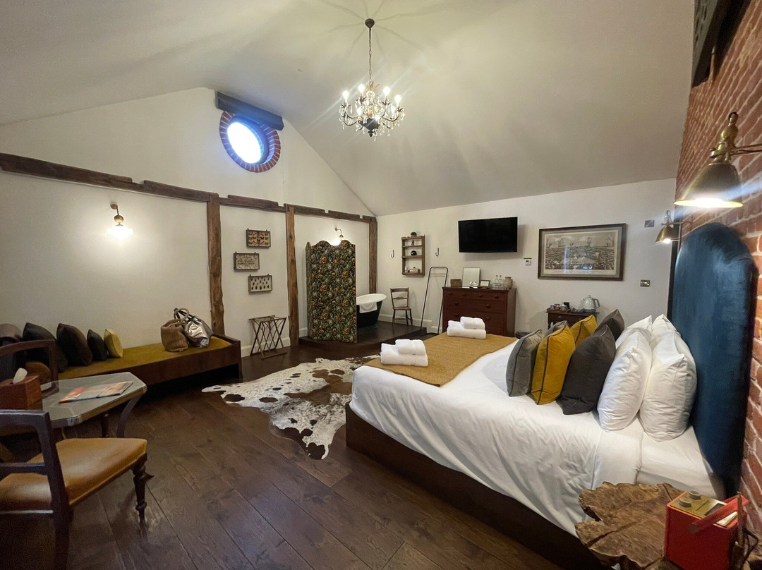 The Brisley Bell主图