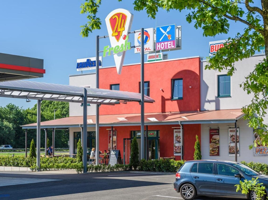 克洛彭堡酒店
