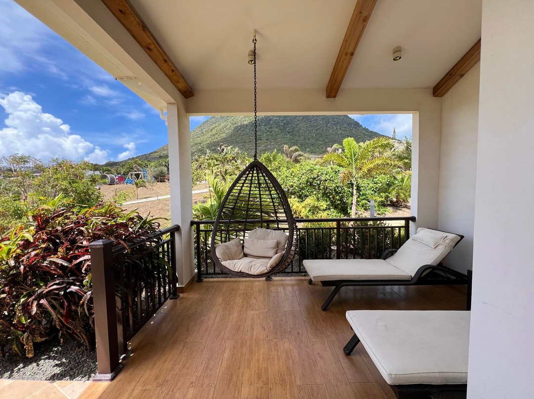 Golden Rock Dive And Nature Resort主图