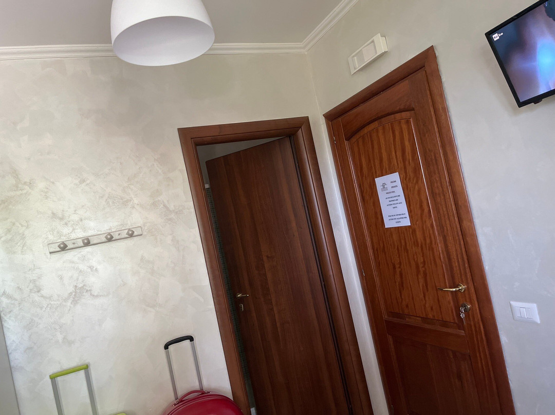 Il Bacio e La Nocciola主图