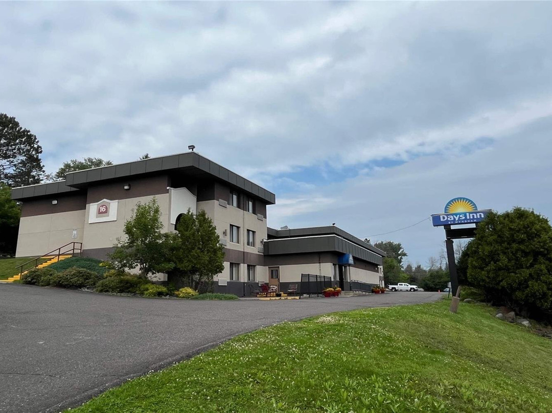 Days Inn by Wyndham Duluth Lakewalk