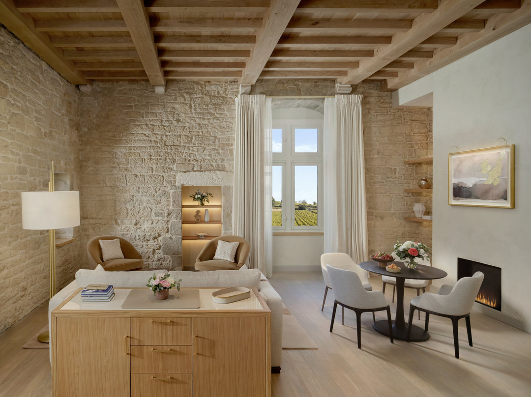 Château la Commaraine Hotel, Spa & Cuverie