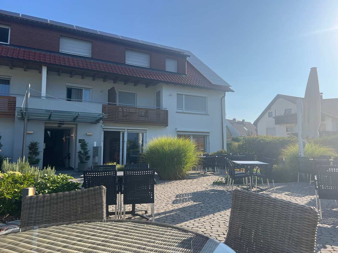 索妮哈德乡村酒店主图