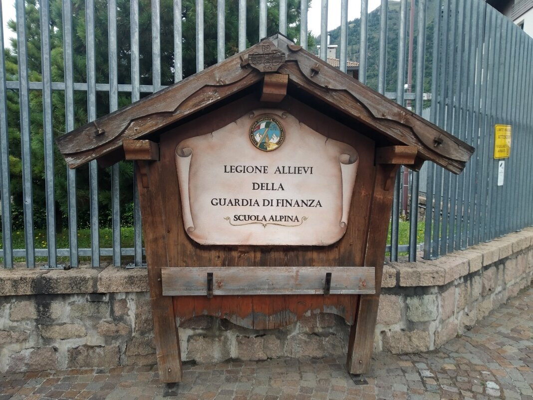 Museo della Scuola Alpina della Guardia di Finanza-普雷达佐必去景点