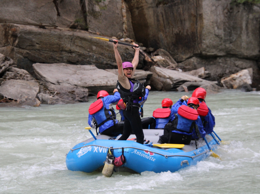 Mount Robson Whitewater Rafting Co.-维尔蒙特必去景点