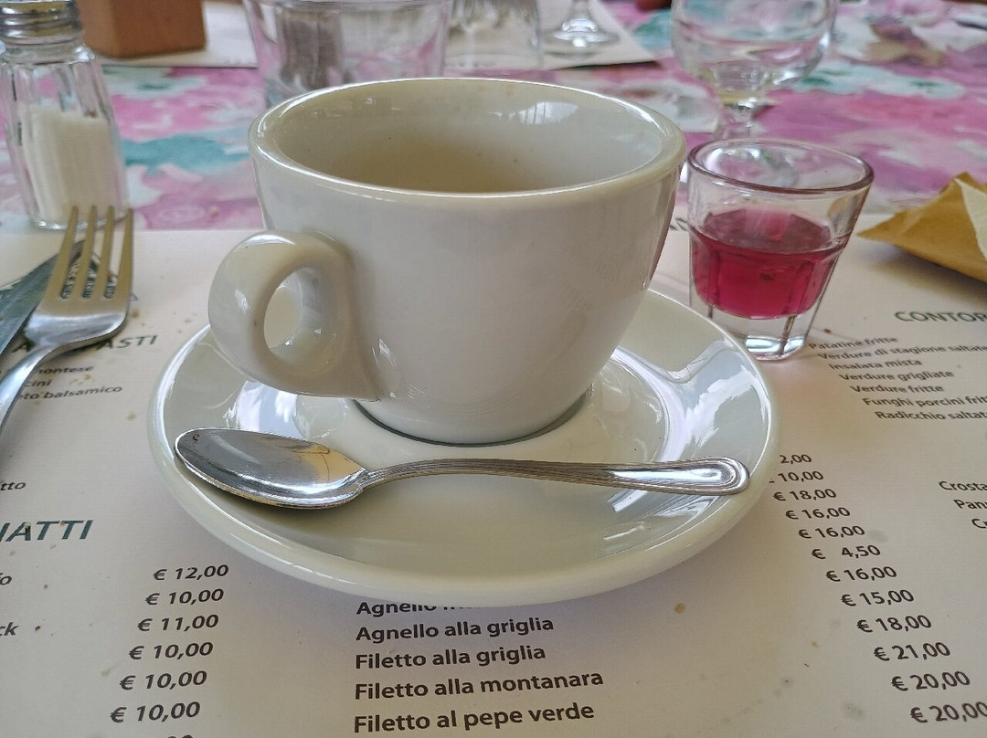里贾纳餐厅酒店