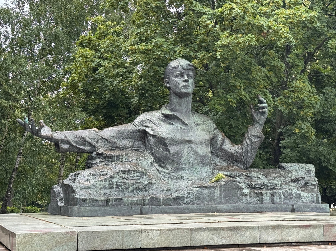 Sergey Yesenin Monument-Ryazan必去景点