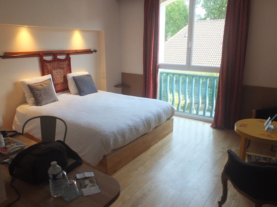 Logis Hôtel les Pages Rest. le Petit Comptoir主图