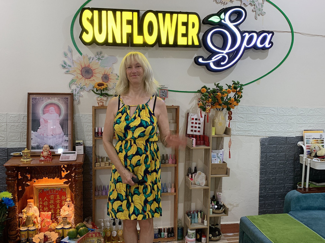 Sunflower Spa-Cam Pho必去景点