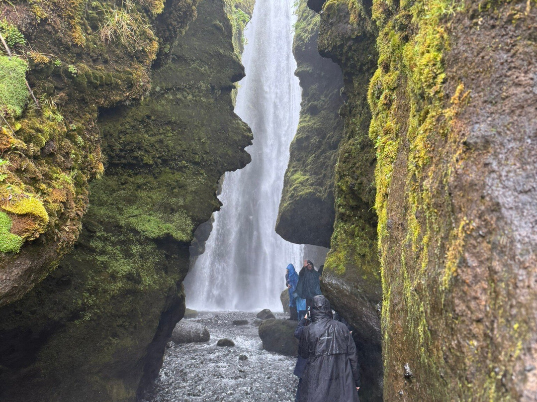 Gljufrabui Waterfalls-霍尔斯沃德吕尔镇必去景点