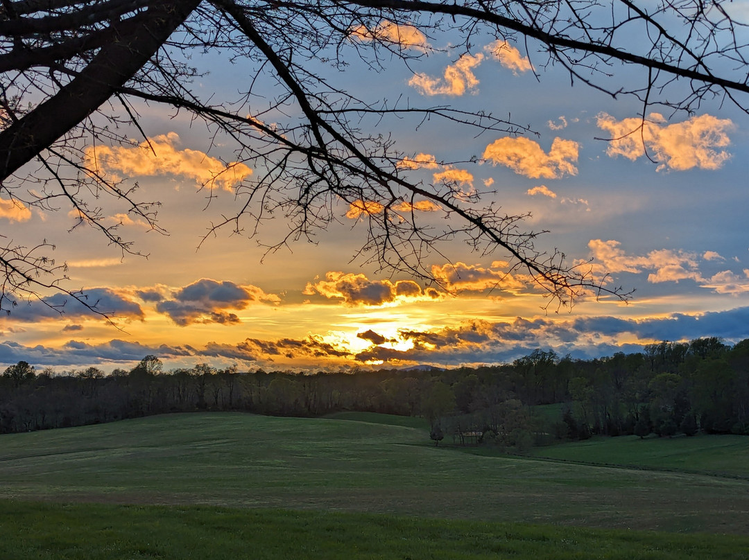 Round Hill Inn主图