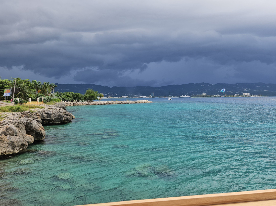 Simms Fun Tours Ja-蒙特戈贝必去景点