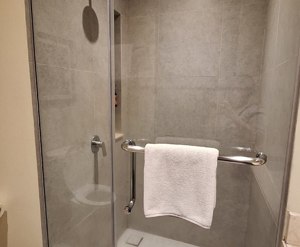 Premier Place Hotel Surabaya Airport主图